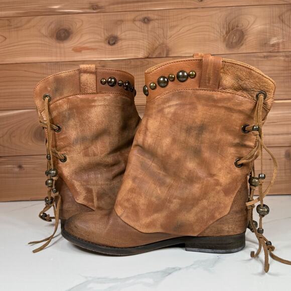 Free People Wayland Brown Distressed Leather Studs Back Ankle Boots Women's 6.5 - Picture 13 of 16